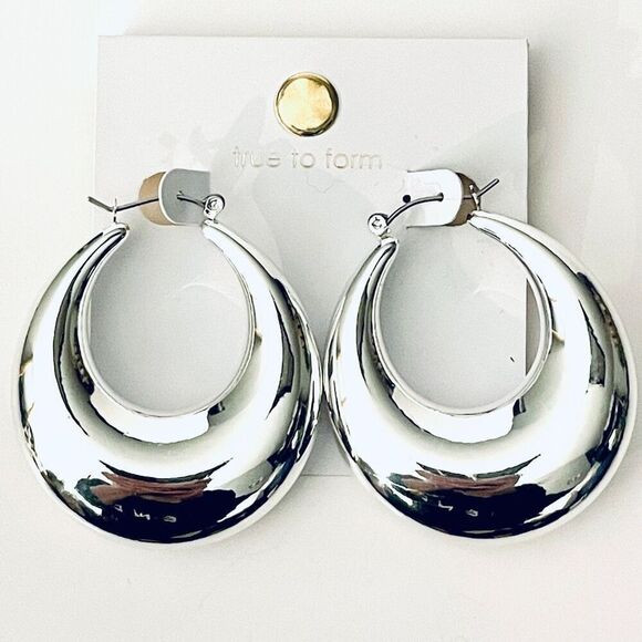 NWT Gorgeous True to Form Highly Polished Silver Puff Chunky Oval Hoop Earrings - Picture 1 of 16